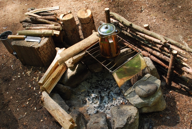 キャンプ用ケトルの素材