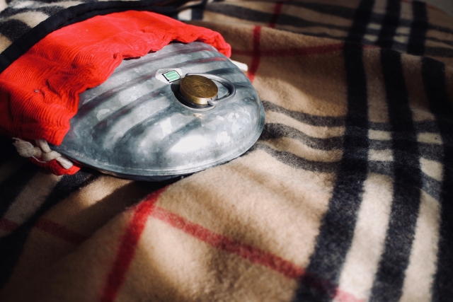 【熱伝導率が高い!金属製の湯たんぽ】