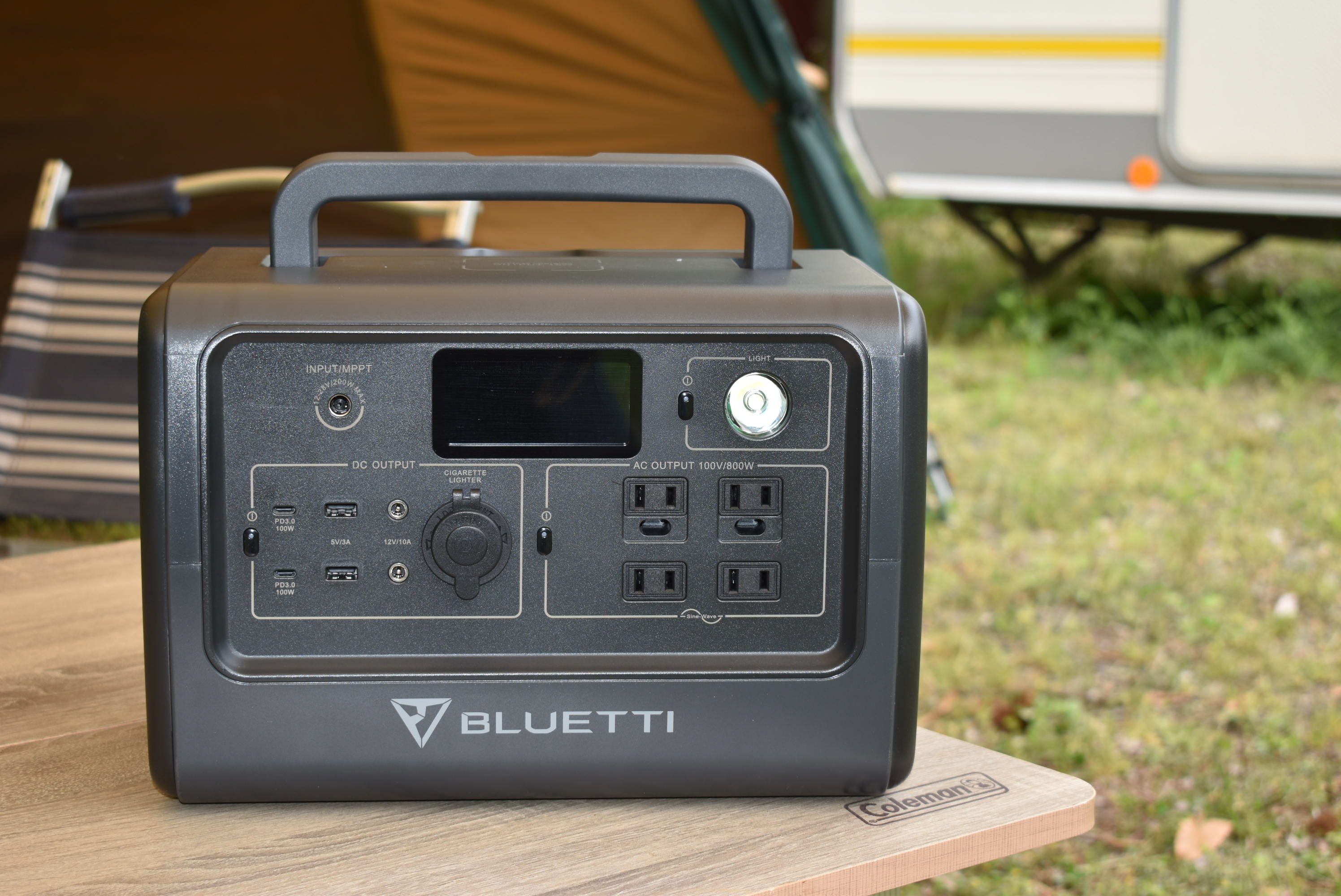 小型ポータブル電源BLUETTI(ブルーティ) EB70Sをキャンプや車中泊の